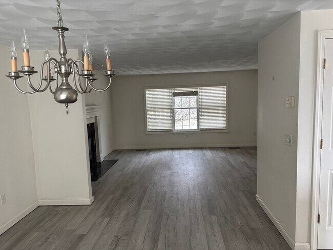 Foto del edificio - 13 Navajo Rd