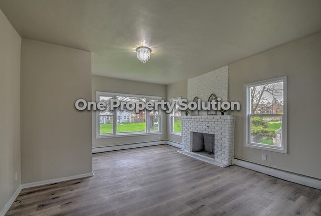 Building Photo - 3612 Van Buren St