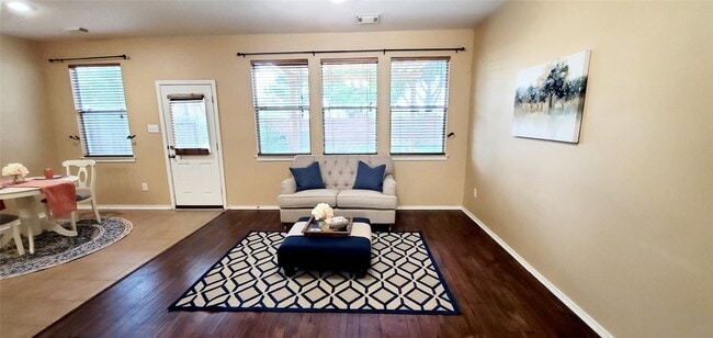 Building Photo - 5606 Claybeck Ln
