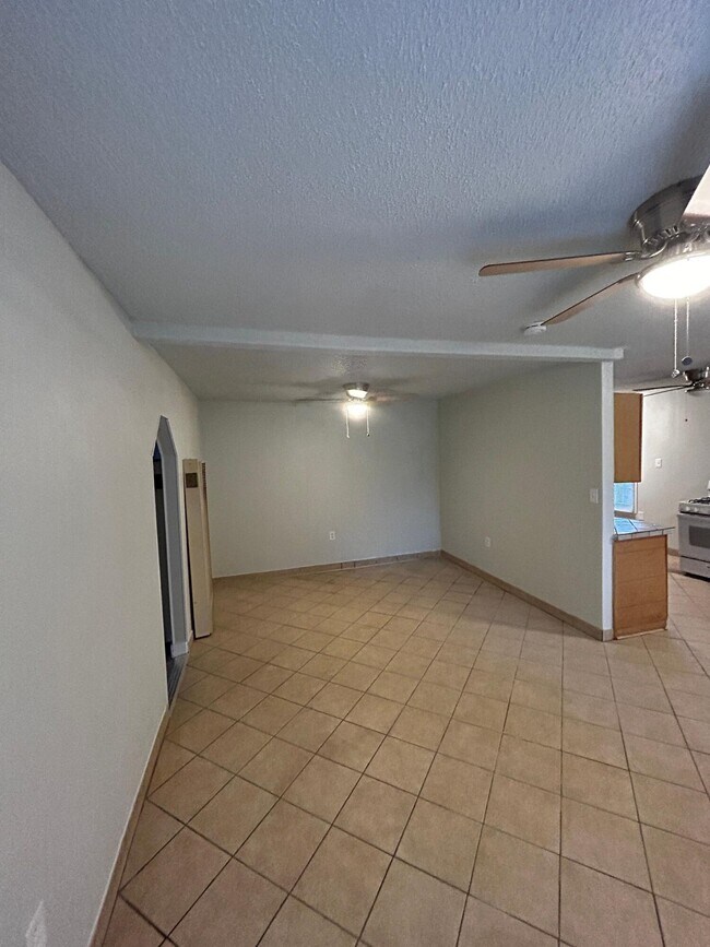 Foto del edificio - 2403 22nd Pl