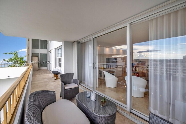 Foto del edificio - 155 Ocean Ln Dr