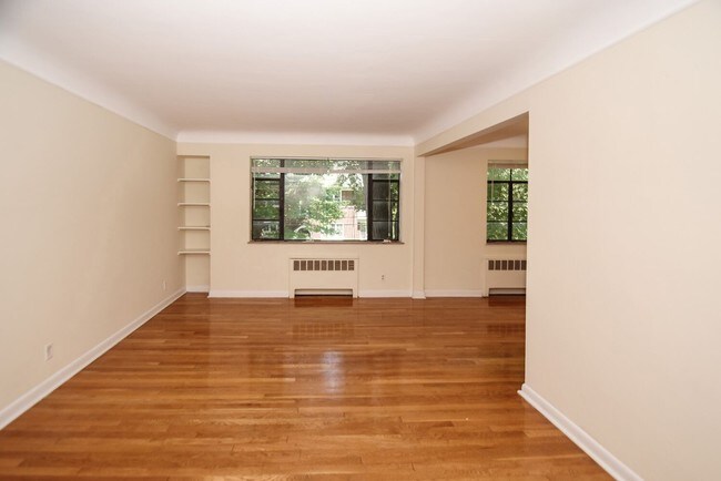 Building Photo - 6005 Dryden Ave