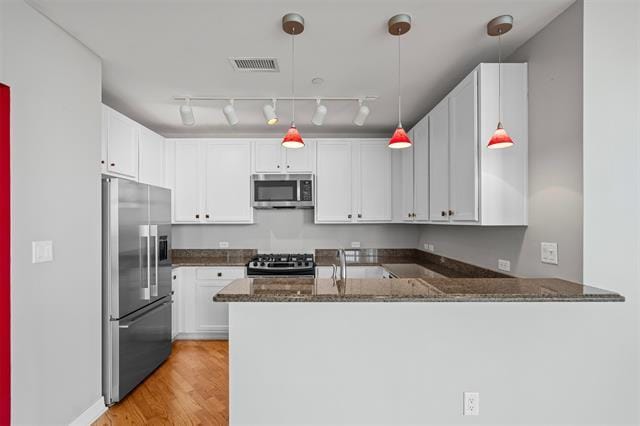 Building Photo - 500 Throckmorton St