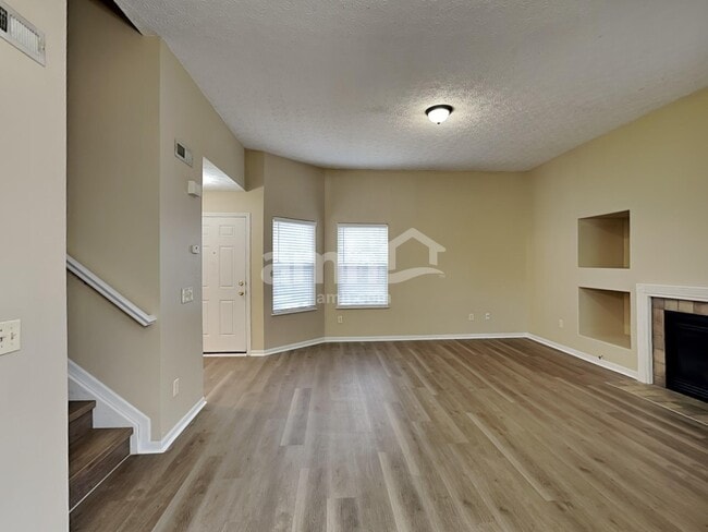 Foto del edificio - 7794 Birch Creek Dr