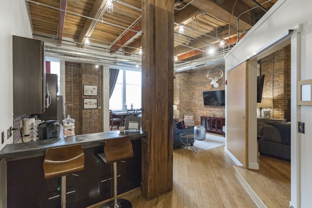 Renovated 1890's historic loft - 162 4th Ave N