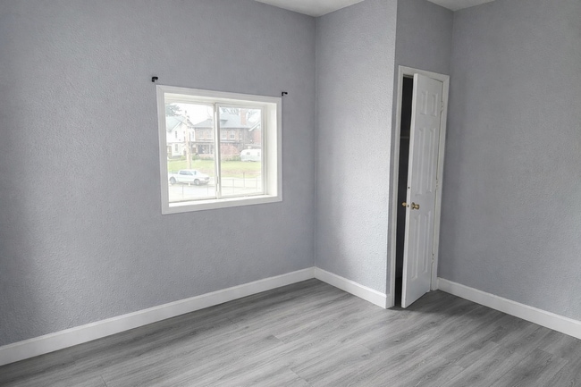 Building Photo - 2707 N College Ave