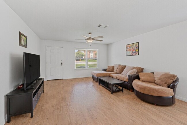 Foto del edificio - 404 Sloan St