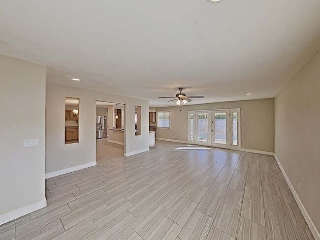 Foto del edificio - 3321 S Terrace Rd