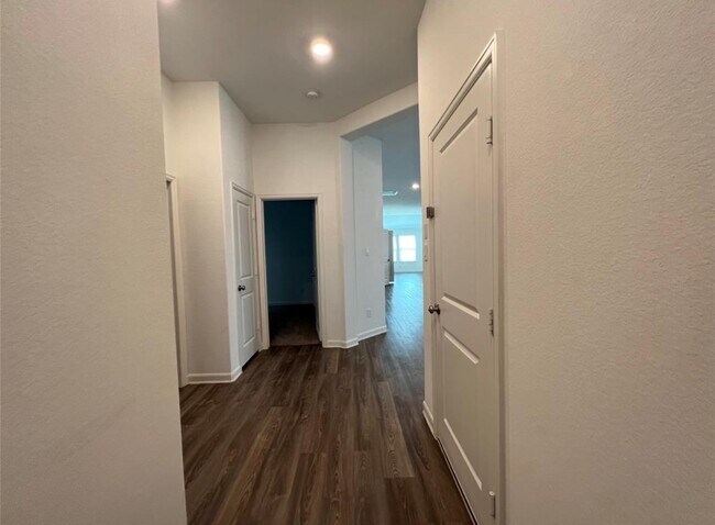 Foto del edificio - 3011 Azalea Pt