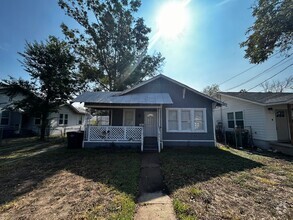 Building Photo - 1114 Gibbs St