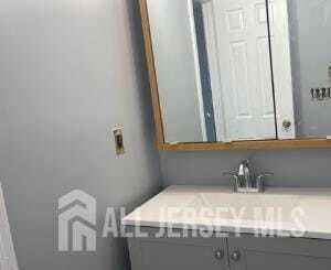 Foto del edificio - 22 Anderson Ct