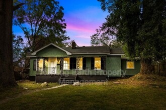 Building Photo - 2016 26th St Ensley