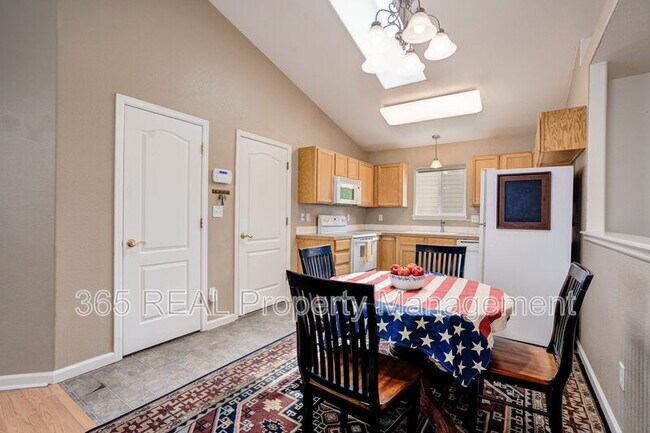 Foto del edificio - 1360 Saginaw Pointe Dr