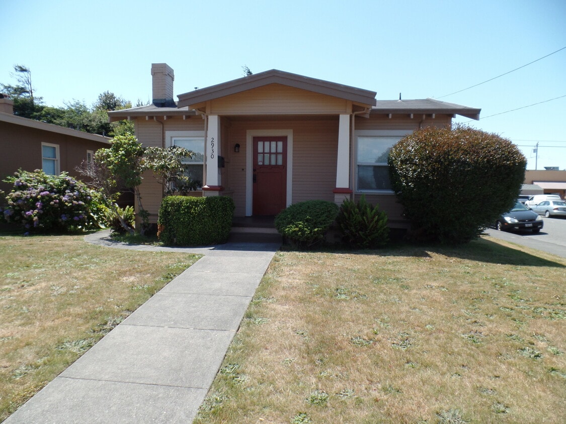 Primary Photo - 2930 G St