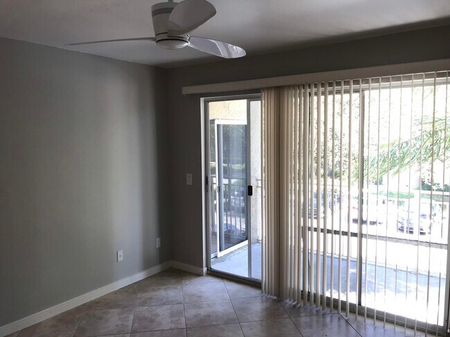 Foto del edificio - 1760 Palm Cove Blvd