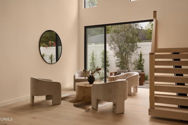 Building Photo - 11638 Kling St