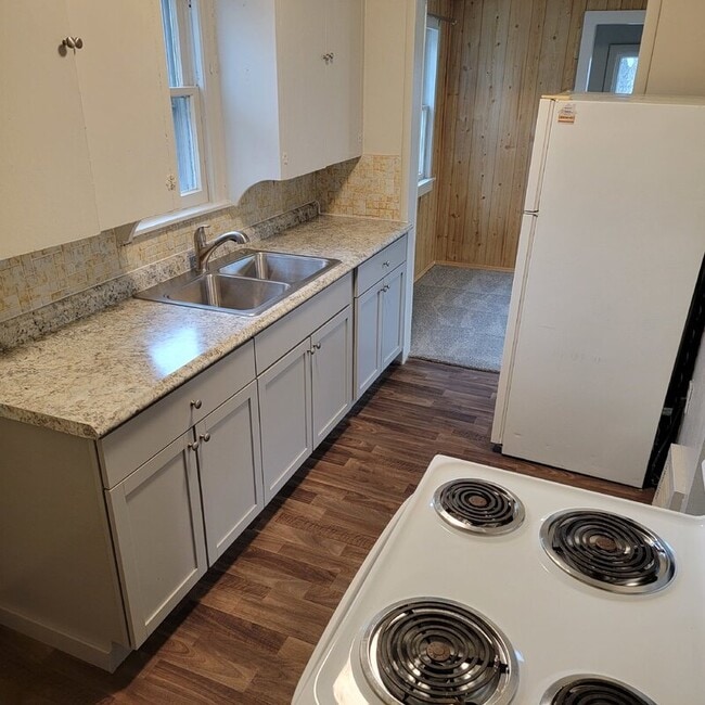 Foto del edificio - 1211 Lewis Ave