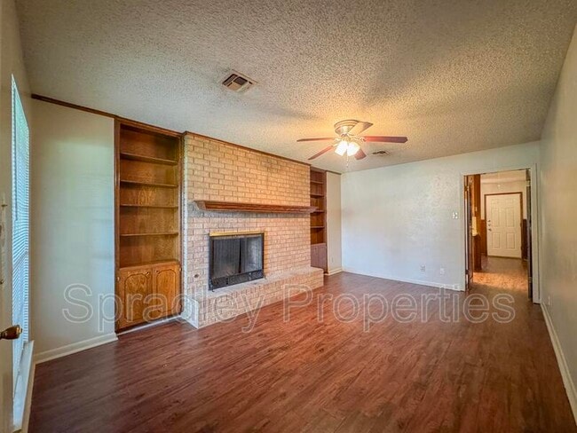 Building Photo - 3717W Ivanhoe Dr