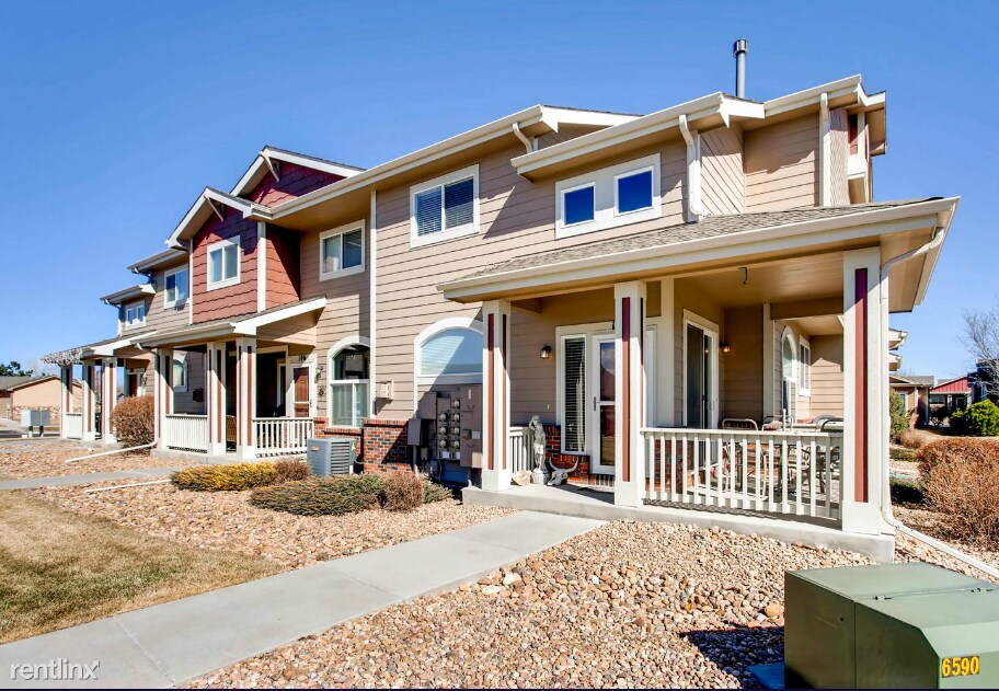 Primary Photo - 320 Carina Cir