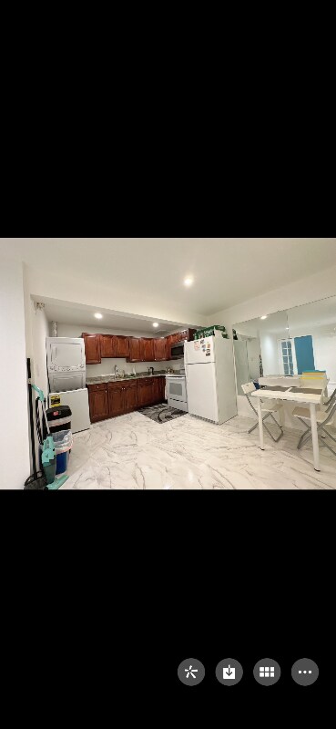 Foto del edificio - 5706 Regal Crest Ct
