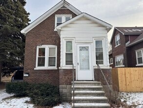 Building Photo - 756 Newell Ave