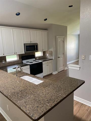 Foto del edificio - 2021 Fairmount Park Dr