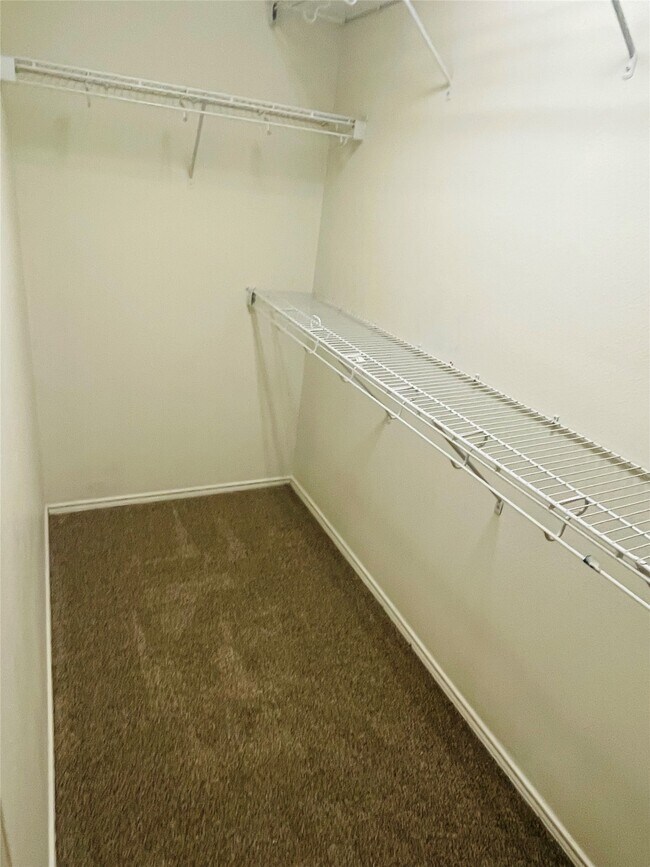 Building Photo - 23734 Pebworth Pl
