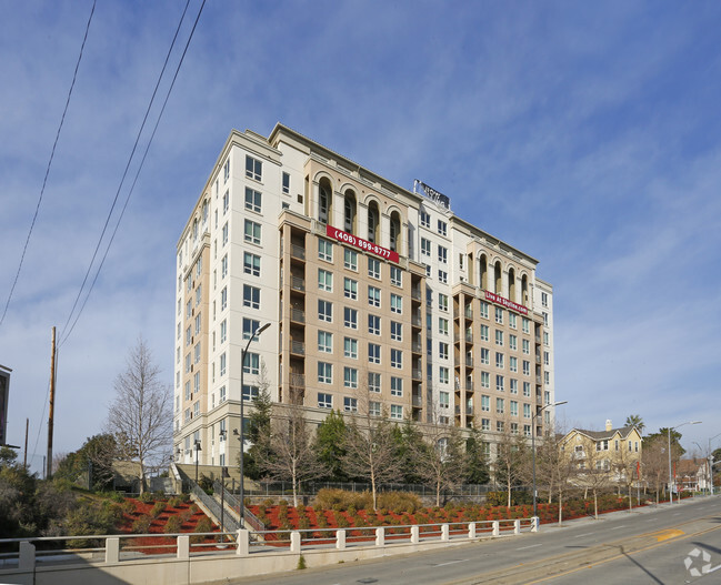 Primary Photo - Skyline at Tamien Station Apartments