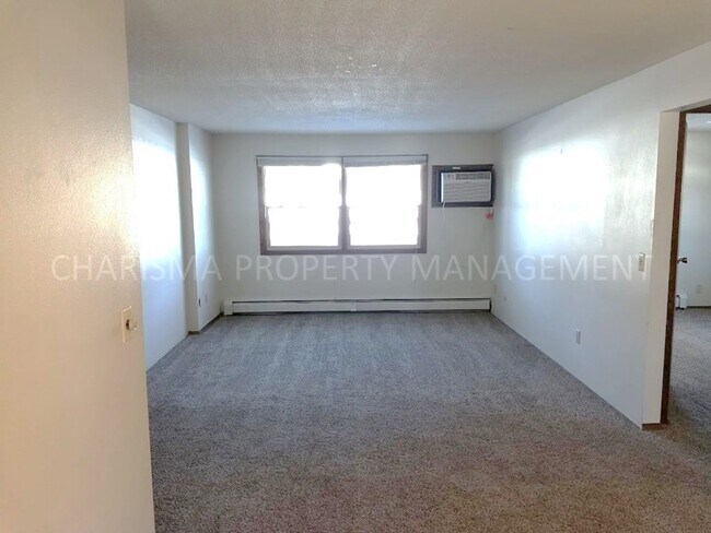Foto del edificio - 2 BD - WHEN LOCATION, COMMUNITY AND PRICE ...