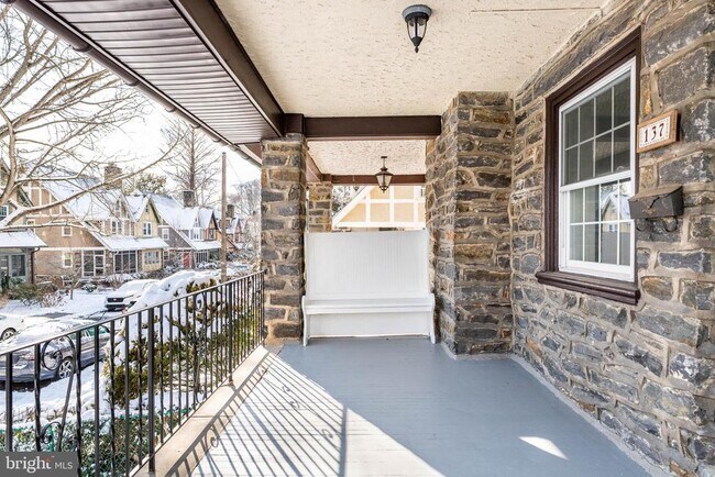 Foto del edificio - 137 Kenilworth Rd