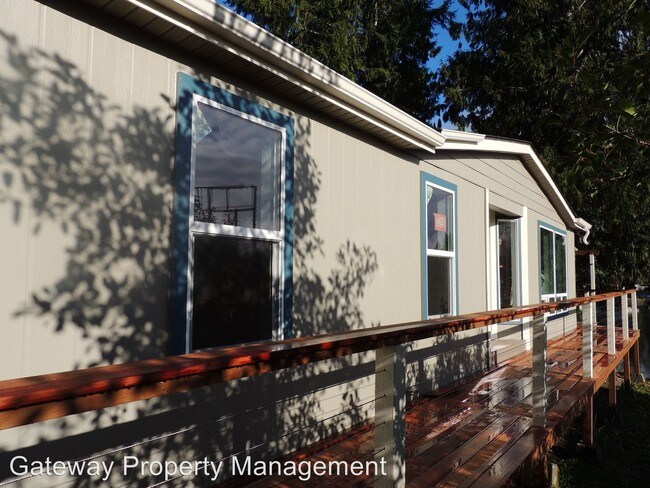 Building Photo - 1280 SE Crescent Dr