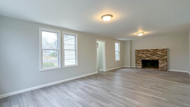 Building Photo - 17 Pearl St