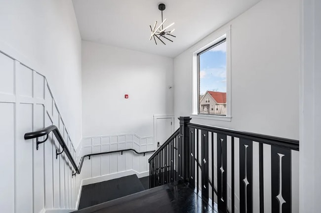 Building Photo - 536 Broadway St