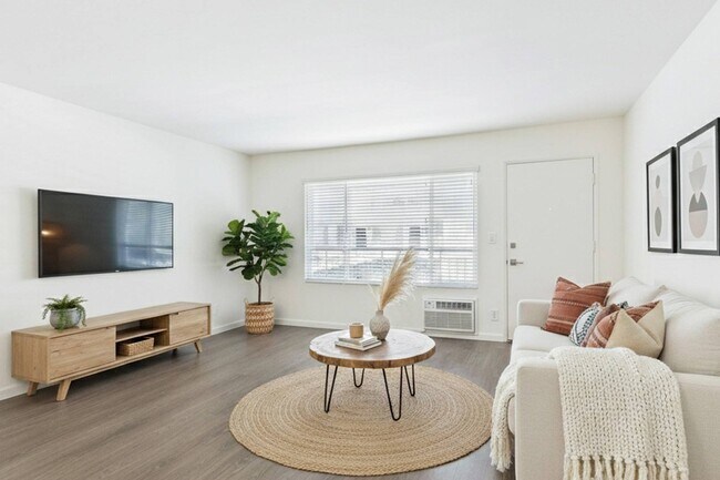 Foto del edificio - Reseda Apartments