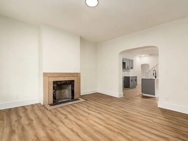 Building Photo - 1167 E Whittier St