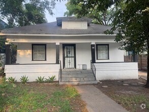 Building Photo - 1107 Angelina St