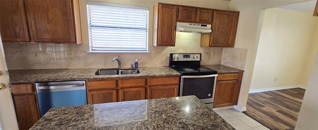 Foto del edificio - 2312 Dawn Ct