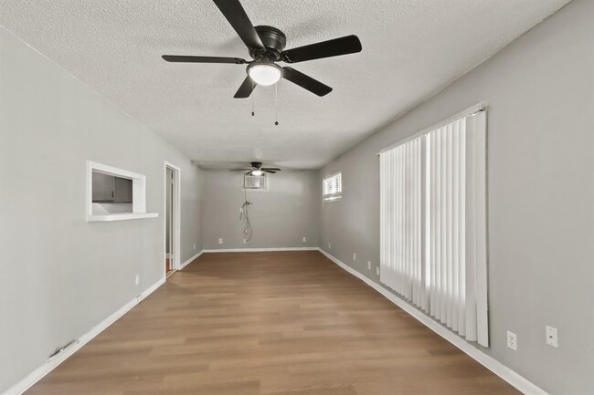 Building Photo - 7306 Parker Rd