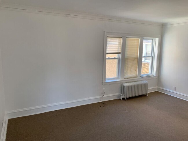Foto del edificio - 6416 N Richmond St