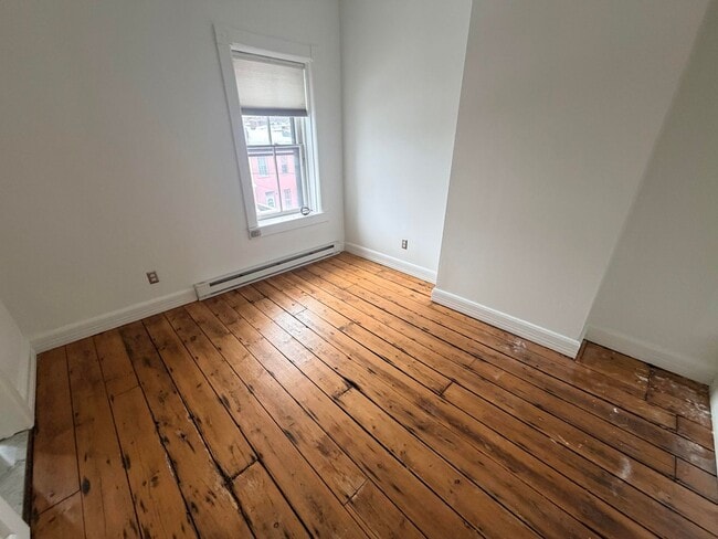 Building Photo - 285.5 Hudson Ave