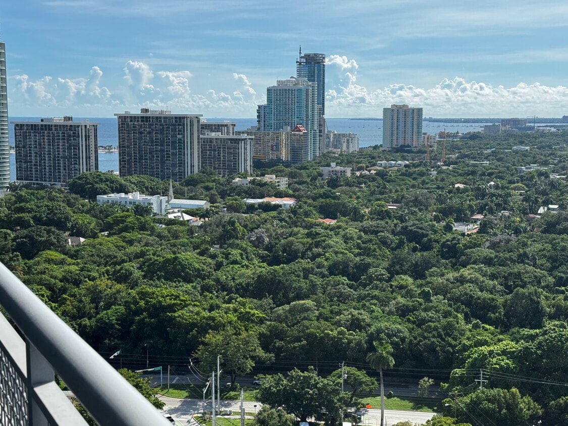 Photo - 60 SW 13th St (Miami, FL)