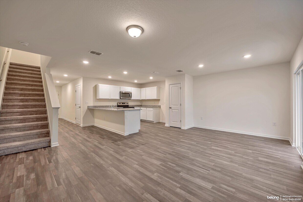 Foto principal - 45097 Red Brick Dr