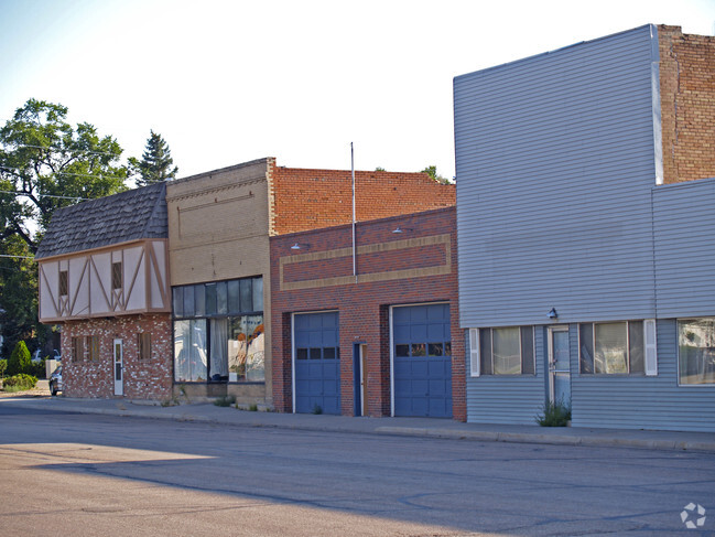 Building Photo - 125 Main St