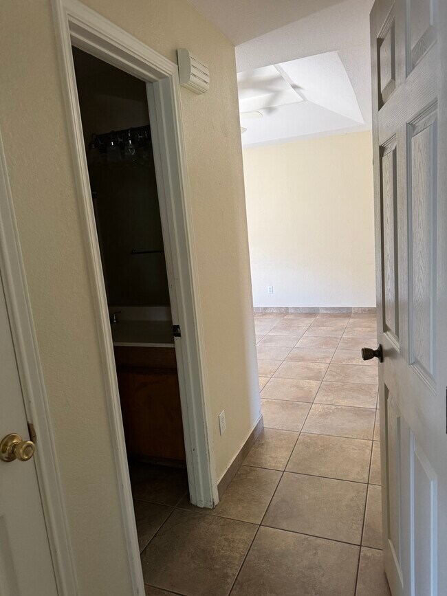 Building Photo - 1820 Norma Ln