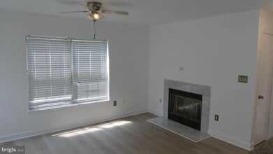 Building Photo - 1007 Summerglenn Ct