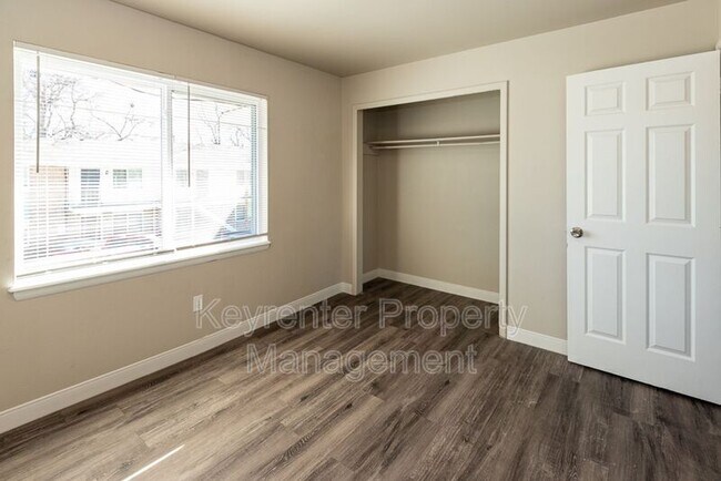 Foto del edificio - 1831 N College Ave