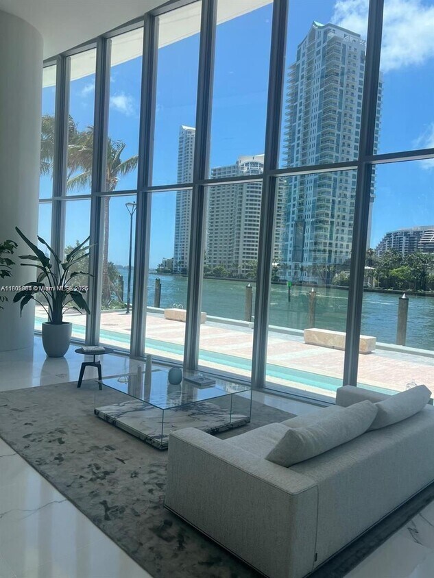 Foto principal - 300 Biscayne Blvd Way