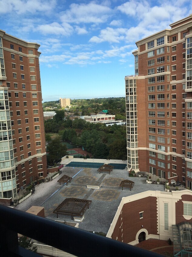 2050 Jamieson Ave Unit 1204, Alexandria, VA 22314 Condo for Rent in