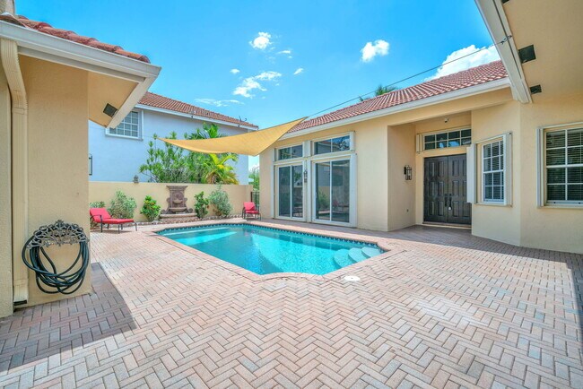 Foto del edificio - 16348 NW 12th St