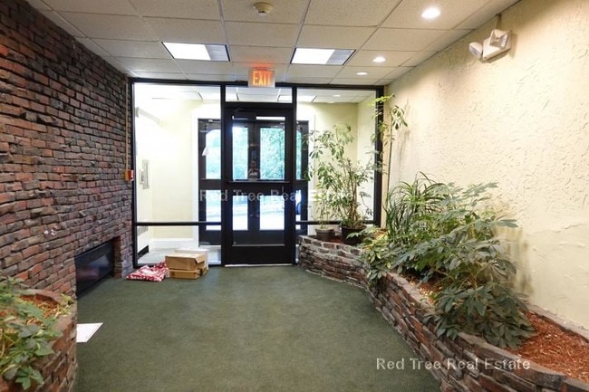 Building Photo - 33 Lancaster Terrace